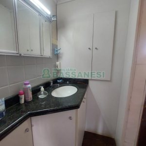 Casa com 178m², 3 dormitórios, 1 vaga, no bairro Pio X em Caxias do Sul para Comprar