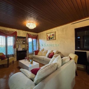 Casa com 630m², 3 dormitórios, 4 vagas, no bairro São Cristóvão em Caxias do Sul para Comprar