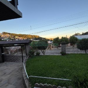 Casa com 630m², 3 dormitórios, 4 vagas, no bairro São Cristóvão em Caxias do Sul para Comprar