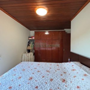 Casa com 630m², 3 dormitórios, 4 vagas, no bairro São Cristóvão em Caxias do Sul para Comprar