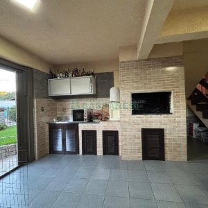 Casa com 630m², 3 dormitórios, 4 vagas, no bairro São Cristóvão em Caxias do Sul para Comprar