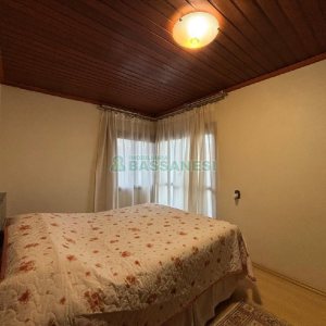 Casa com 630m², 3 dormitórios, 4 vagas, no bairro São Cristóvão em Caxias do Sul para Comprar