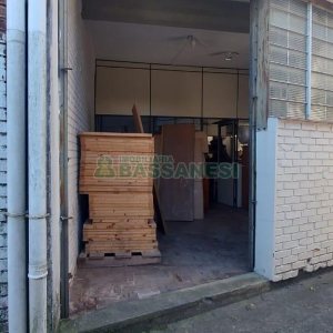 Pavilhão com 450m², no bairro Pio X em Caxias do Sul para Alugar