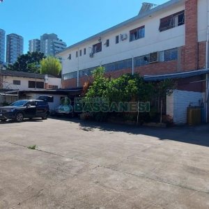 Pavilhão com 450m², no bairro Pio X em Caxias do Sul para Alugar