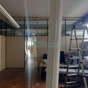 Pavilhão com 450m², no bairro Pio X em Caxias do Sul para Alugar