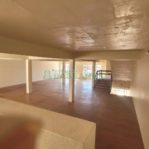 Pavilhão com 262m², 2 vagas, no bairro Planalto em Caxias do Sul para Alugar