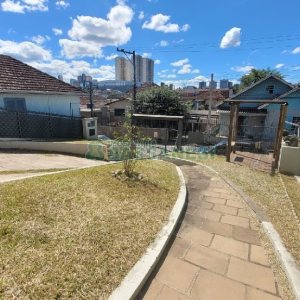 Pavilhão com 262m², 2 vagas, no bairro Planalto em Caxias do Sul para Alugar