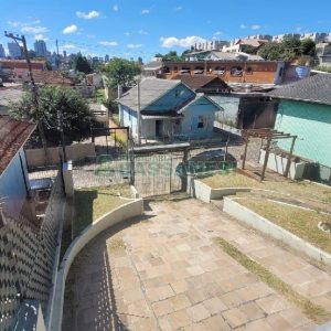 Pavilhão com 262m², 2 vagas, no bairro Planalto em Caxias do Sul para Alugar