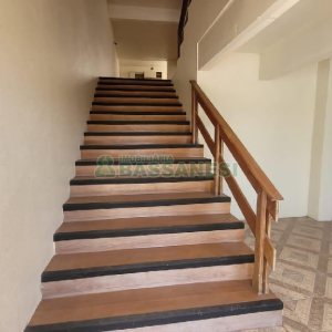 Pavilhão com 262m², 2 vagas, no bairro Planalto em Caxias do Sul para Alugar