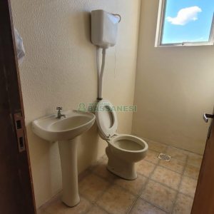 Pavilhão com 262m², 2 vagas, no bairro Planalto em Caxias do Sul para Alugar