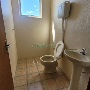 Pavilhão com 262m², 2 vagas, no bairro Planalto em Caxias do Sul para Alugar