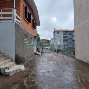 Pavilhão com 401m², no bairro Sagrada Família em Caxias do Sul para Comprar