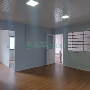 Pavilhão com 401m², no bairro Sagrada Família em Caxias do Sul para Comprar