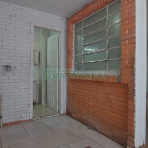 Pavilhão com 401m², no bairro Sagrada Família em Caxias do Sul para Comprar
