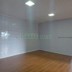 Pavilhão com 401m², no bairro Sagrada Família em Caxias do Sul para Comprar