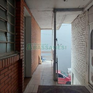 Pavilhão com 401m², no bairro Sagrada Família em Caxias do Sul para Comprar