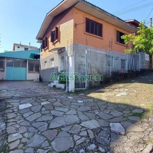 Pavilhão com 401m², no bairro Sagrada Família em Caxias do Sul para Comprar