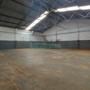 Pavilhão com 401m², no bairro Sagrada Família em Caxias do Sul para Comprar