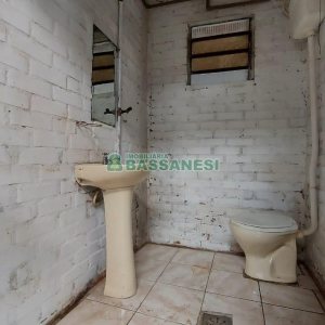 Pavilhão com 401m², no bairro Sagrada Família em Caxias do Sul para Comprar