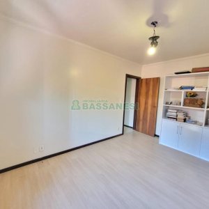 Apto/Cobertura com 285m², 5 dormitórios, 4 vagas, no bairro Panazzolo em Caxias do Sul para Comprar