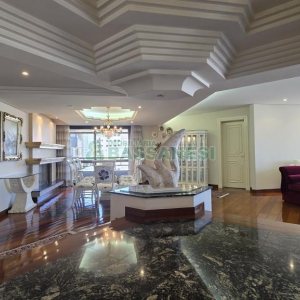 Apartamento com 375m², 3 dormitórios, 4 vagas, no bairro Madureira em Caxias do Sul para Comprar