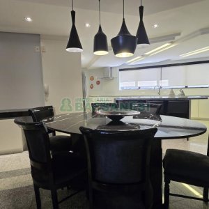 Apartamento com 375m², 3 dormitórios, 4 vagas, no bairro Madureira em Caxias do Sul para Comprar