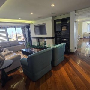 Apartamento com 375m², 3 dormitórios, 4 vagas, no bairro Madureira em Caxias do Sul para Comprar