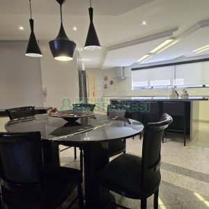 Apartamento com 375m², 3 dormitórios, 4 vagas, no bairro Madureira em Caxias do Sul para Comprar