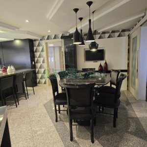 Apartamento com 375m², 3 dormitórios, 4 vagas, no bairro Madureira em Caxias do Sul para Comprar