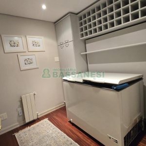 Apartamento com 375m², 3 dormitórios, 4 vagas, no bairro Madureira em Caxias do Sul para Comprar