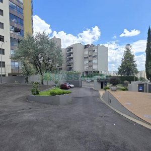 Apartamento com 375m², 3 dormitórios, 4 vagas, no bairro Madureira em Caxias do Sul para Comprar