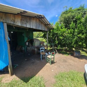 Chácara com 150m², 3 dormitórios, no bairro Apanhador em Caxias do Sul para Comprar