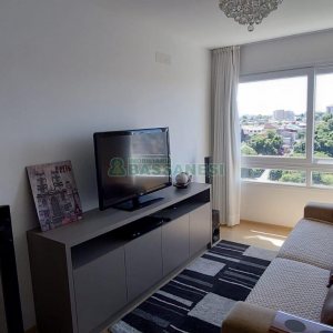 Apto Mobiliado com 50m², 1 dormitório, 1 vaga, no bairro Madureira em Caxias do Sul para Alugar