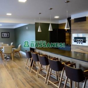 Apto Mobiliado com 50m², 1 dormitório, 1 vaga, no bairro Madureira em Caxias do Sul para Alugar