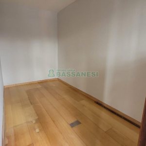 Apartamento com 82m², 2 dormitórios, 2 vagas, no bairro Centro em Caxias do Sul para Alugar ou Comprar