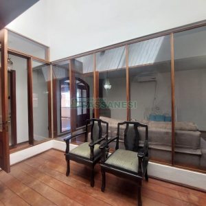 Casa Mobiliada com 370m², 5 dormitórios, 4 vagas, no bairro Nossa Senhora de Lourdes em Caxias do Sul para Alugar