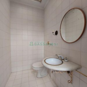 Casa Mobiliada com 370m², 5 dormitórios, 4 vagas, no bairro Nossa Senhora de Lourdes em Caxias do Sul para Alugar