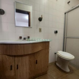 Casa Mobiliada com 370m², 5 dormitórios, 4 vagas, no bairro Nossa Senhora de Lourdes em Caxias do Sul para Alugar