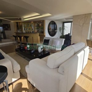 Apto Mobiliado com 374m², 3 dormitórios, 4 vagas, no bairro Madureira em Caxias do Sul para Alugar ou Comprar