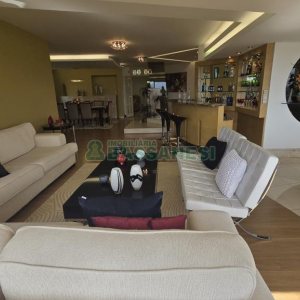 Apto Mobiliado com 374m², 3 dormitórios, 4 vagas, no bairro Madureira em Caxias do Sul para Alugar ou Comprar