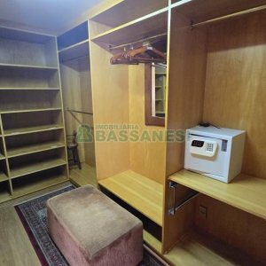 Apto Mobiliado com 374m², 3 dormitórios, 4 vagas, no bairro Madureira em Caxias do Sul para Alugar ou Comprar