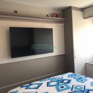 Apartamento com 53m², 2 dormitórios, 1 vaga, no bairro Santa Lúcia em Caxias do Sul para Comprar
