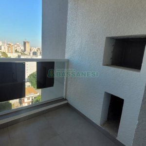 Apartamento com 42m², 1 vaga, no bairro Lourdes em Caxias do Sul para Alugar