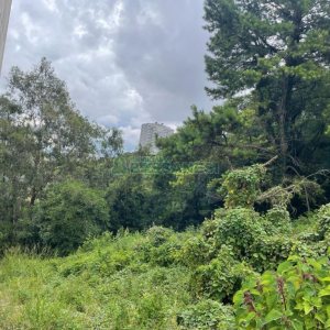 Terreno com 607m², no bairro Jardim América em Caxias do Sul para Comprar