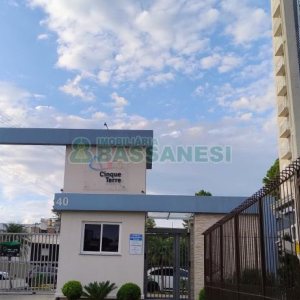 Kitinete com 25m², 1 dormitório, no bairro Cidade Nova em Caxias do Sul para Comprar