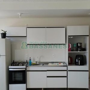 Kitinete com 25m², 1 dormitório, no bairro Cidade Nova em Caxias do Sul para Comprar