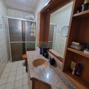 Predio com 493m², no bairro Santa Catarina em Caxias do Sul para Comprar