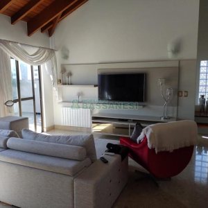 Apartamento com 245m², 3 dormitórios, 2 vagas, no bairro Centro em Caxias do Sul para Alugar ou Comprar