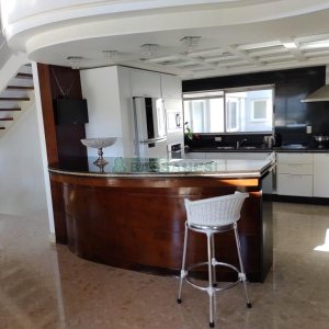 Apartamento com 245m², 3 dormitórios, 2 vagas, no bairro Centro em Caxias do Sul para Alugar ou Comprar