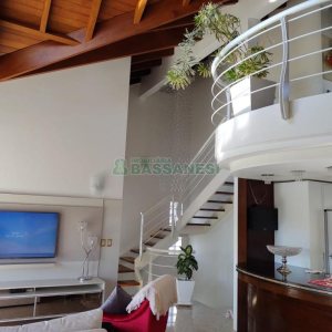 Apartamento com 245m², 3 dormitórios, 2 vagas, no bairro Centro em Caxias do Sul para Alugar ou Comprar